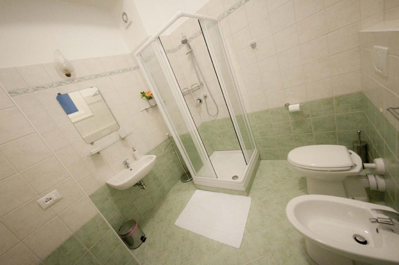 Domus Liberta - Boutique Rooms Trieste Eksteriør bilde