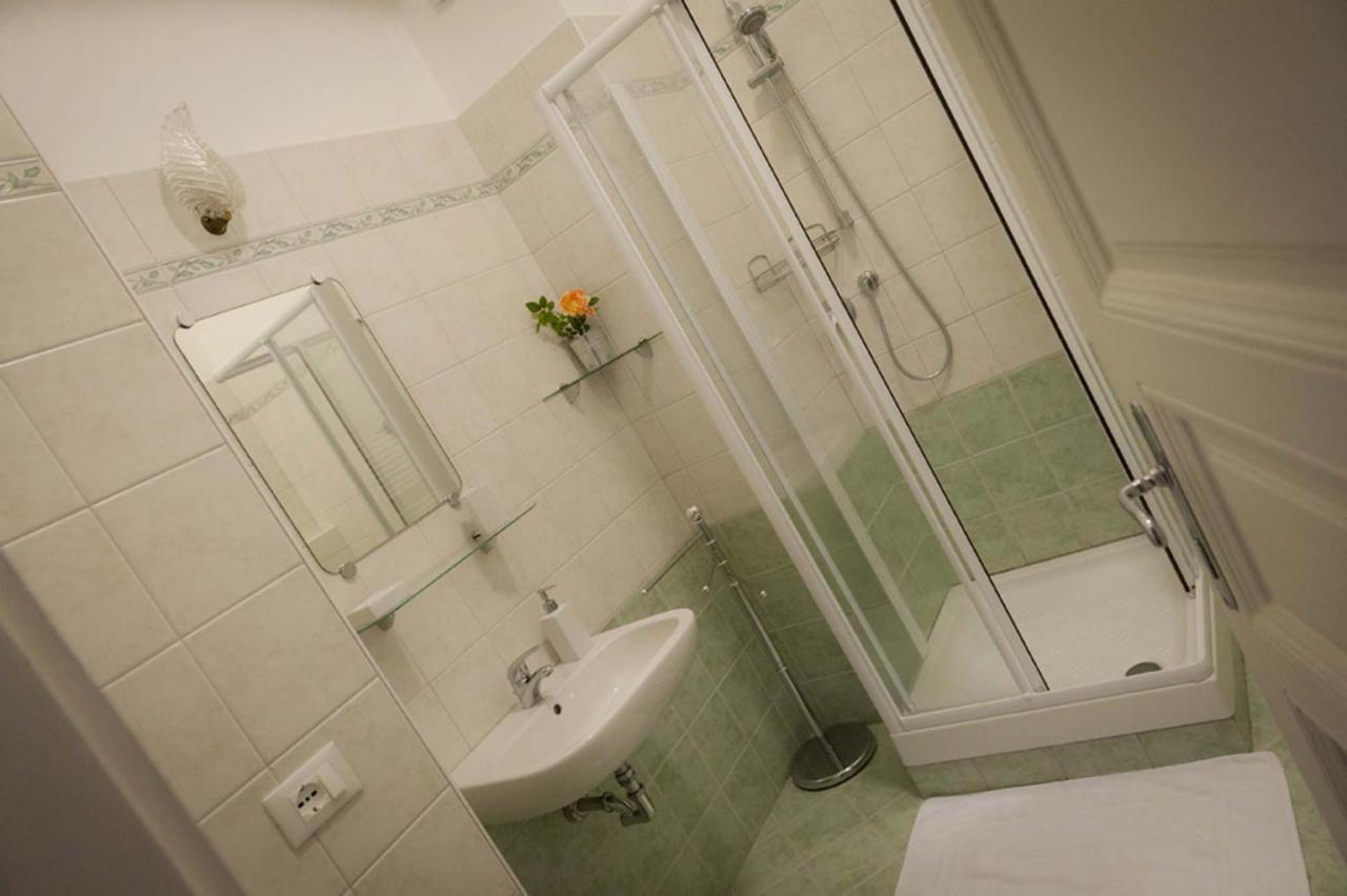Domus Liberta - Boutique Rooms Trieste Eksteriør bilde